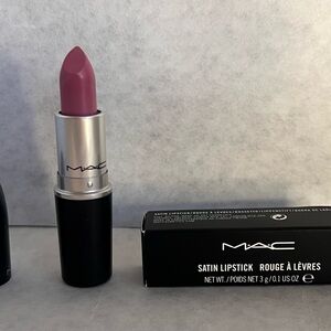 MAC Cosmetics Satin Lipstick Snob Rate Discontinued Original Formula NIB